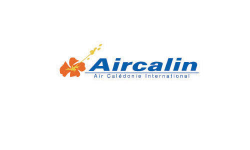 用金色的花朵代表服務(wù)品質(zhì)，aircalin航空品牌LOGO設(shè)計