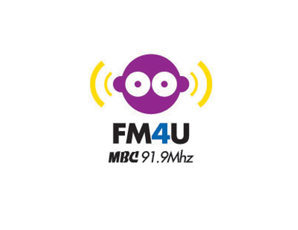 FM4U文藝廣播LOGO設(shè)計(jì)