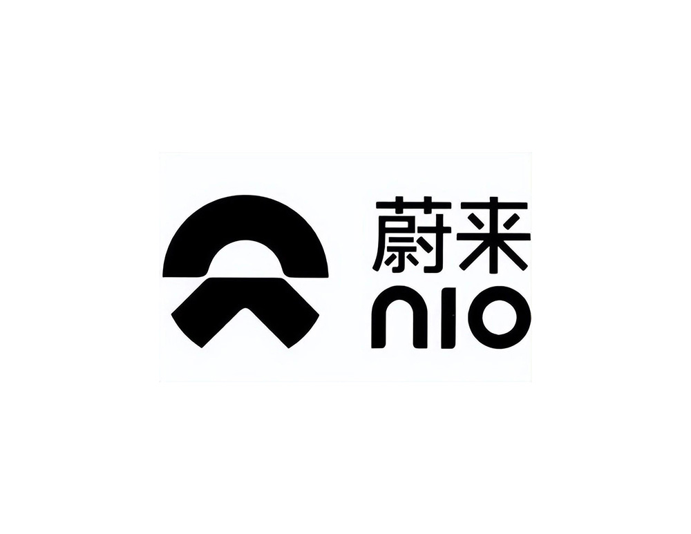 蔚來汽車LOGO設(shè)計含義來自Blue Sky Coming，以上下設(shè)計結(jié)構(gòu)分別寓意